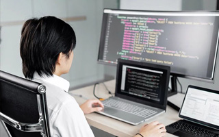 新野 api php源码,下载的php源码怎么运行呢？